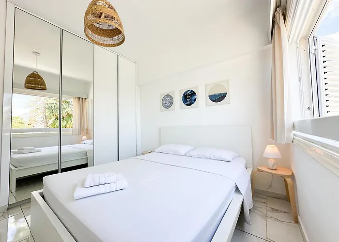 Διαμέρισμα Real Center *