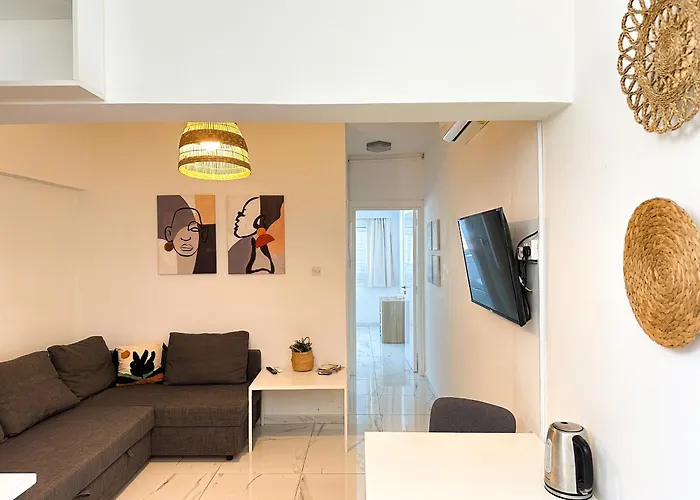 Real Center * Lárnaca